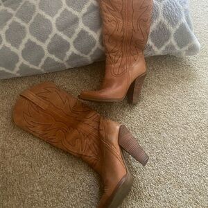 Jessica Simpson cowboy boots